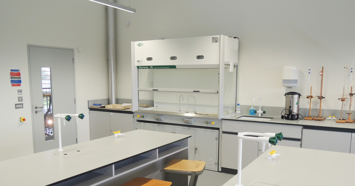 Airone R filtration fume cabinet on workbench in a laboratory